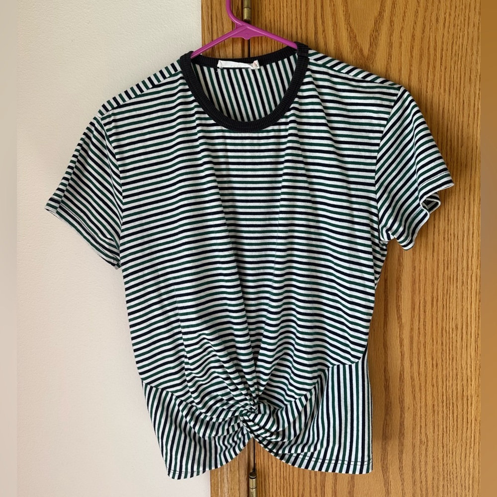 Women’s cropped striped shirt